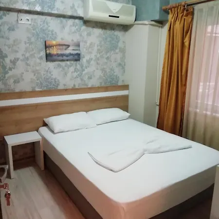 Hotel Grand Ece 3*