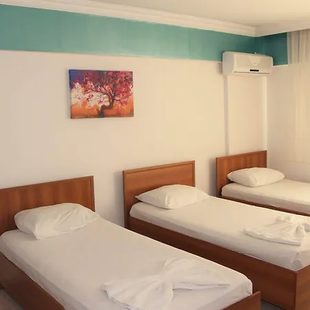 Hotel Grand Ece 3*