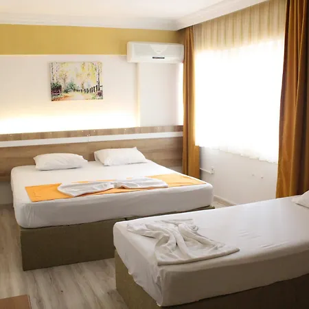 Hotel Grand Ece 3*
